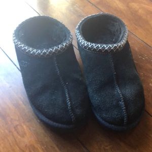 Ugg Slippers Size US 4 Black Used